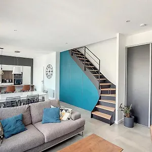 Appartement Duplex En Rez De Jardin, Neuville-sur-Saône